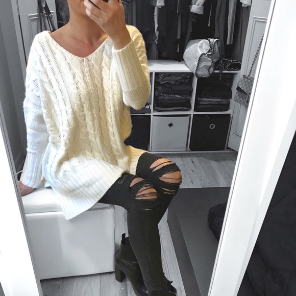 LAST 1✨Ivory Cable Knit Sweater - Picture 2 of 7